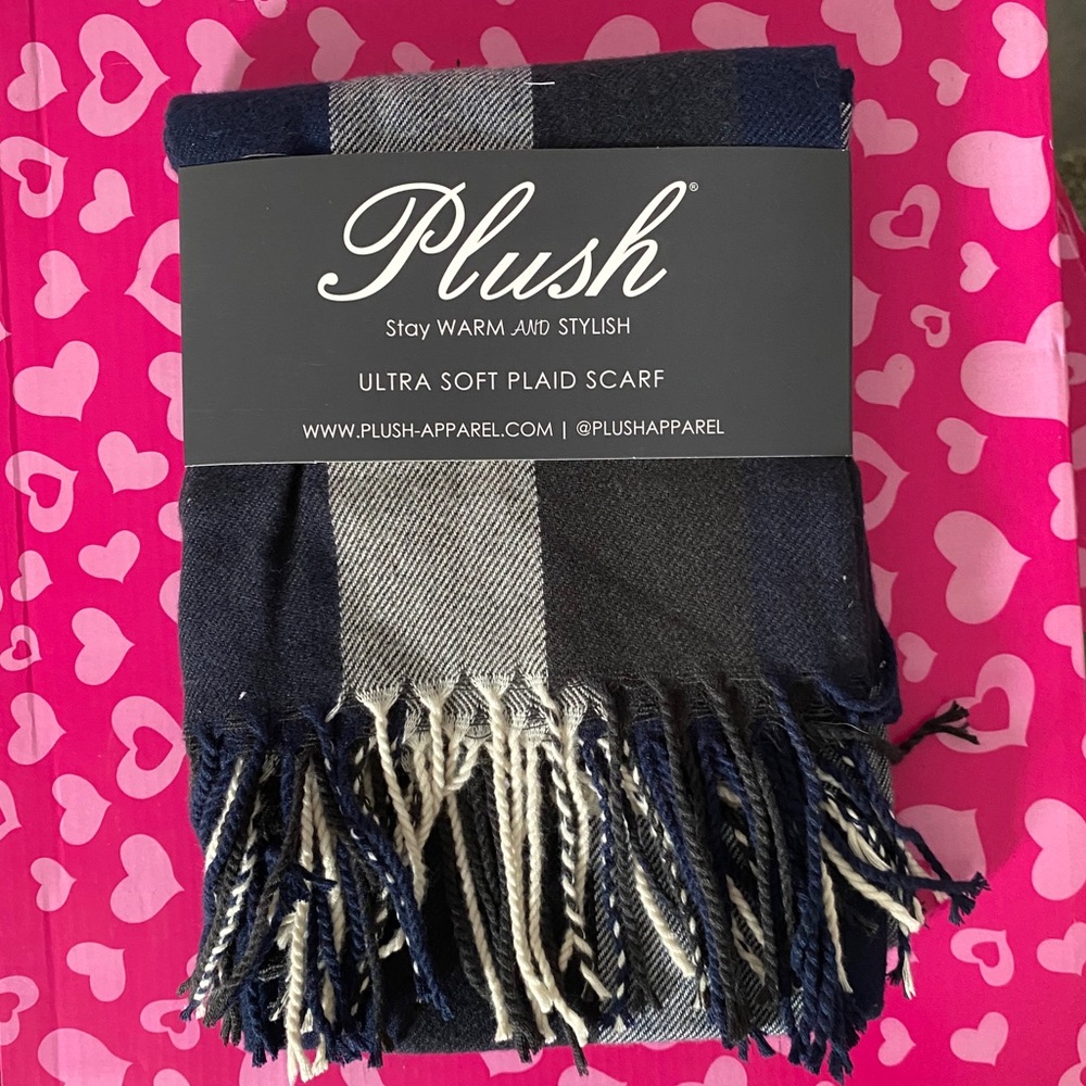 NEW Plush Plaid Scarf